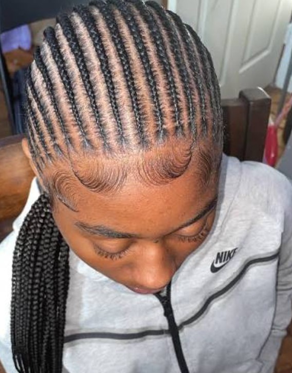 SMALL CORNROWS WITH EXTENSION BRAIDS